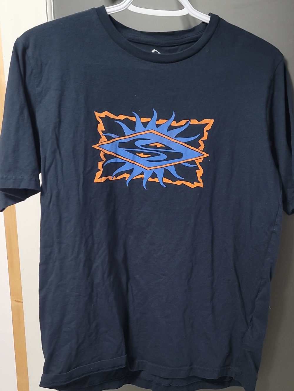 Quiksilver Men's Navy Tee with Blue and Orange Sun Graphic 16 Regularfit